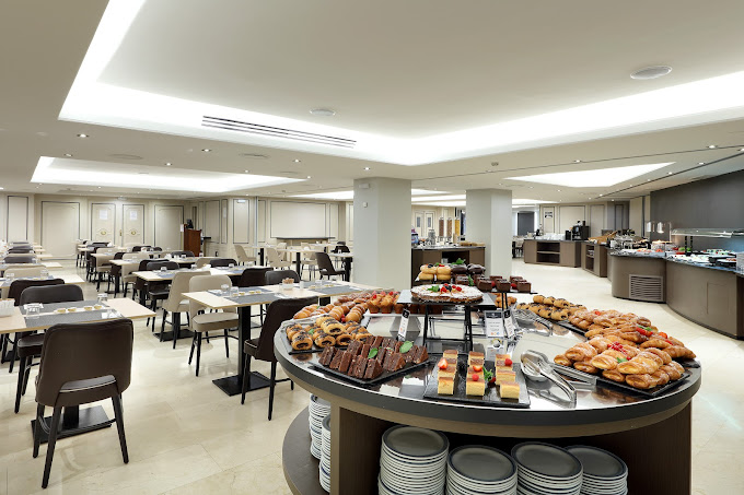 Hotel restaurant